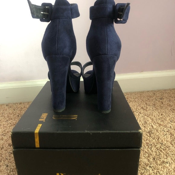 Sabrina - Picture 4 of 4